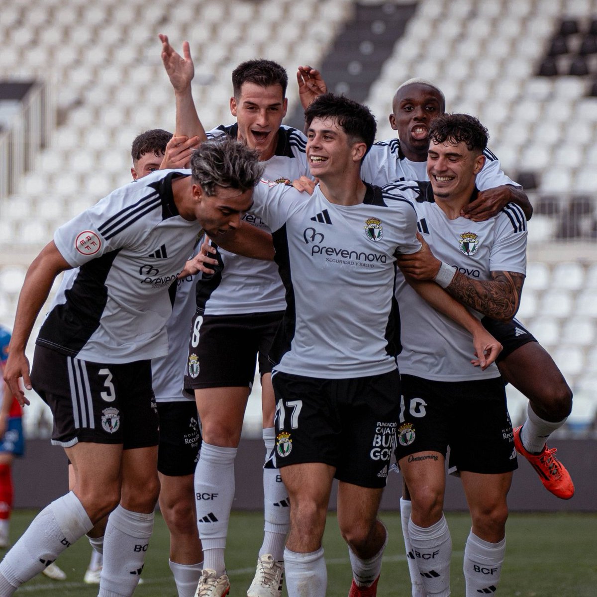 🤍 Felicidades <a href="/LaFactoriaBCF/">La Factoría BCF</a> <a href="/Burgos_CF/">Burgos Club de Fútbol</a> 👏 Equipo de Segunda <a href="/rfef/">RFEF</a> Alegrías de fútbol <a href="/FCyLF/">RFCYLF</a> ⚽️
