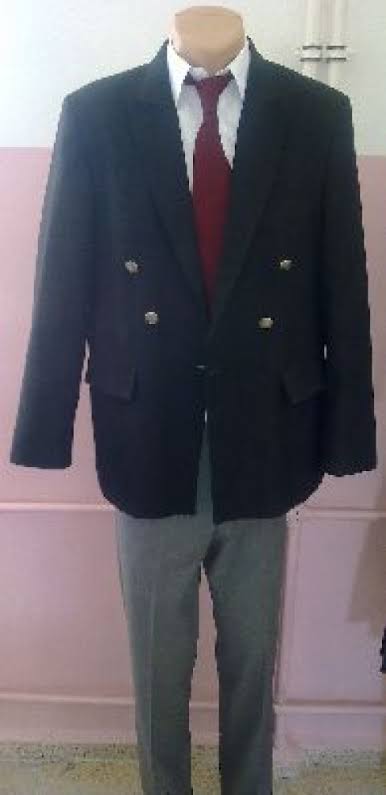 Takım elbise işine giriyorum.