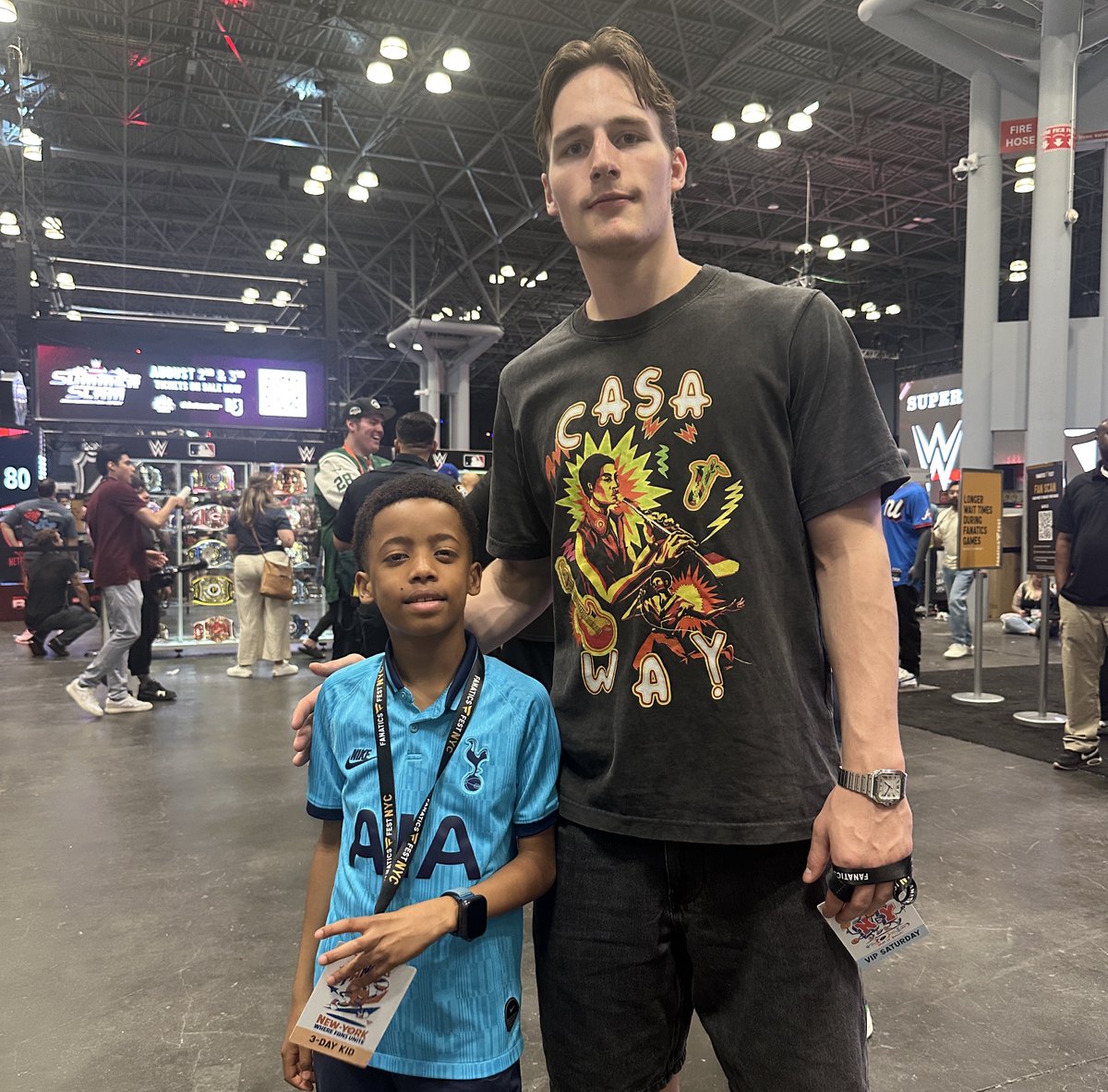 Appreciate the picture, <a href="/KolekTyler/">Tyler Kolek</a>!
#FanaticsFest <a href="/KnickFilmSkool/">Knicks Film School</a>