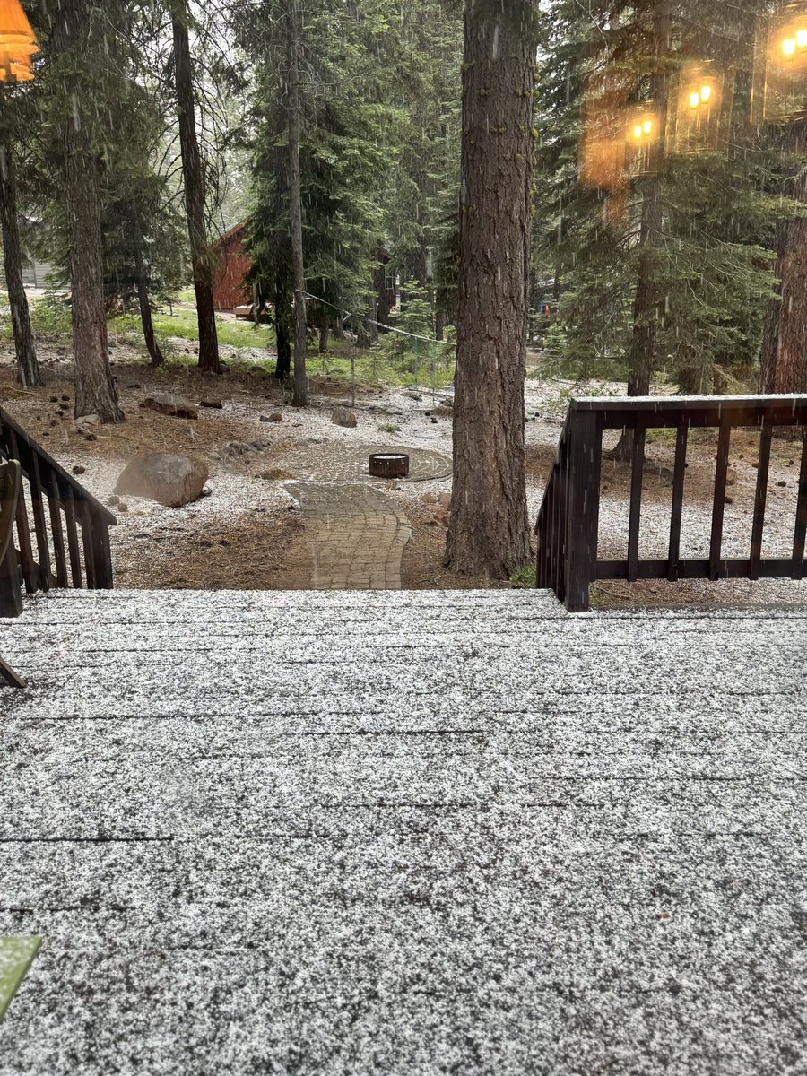 craigkerstiens's tweet image. Was planning on a weekend in the mountains with some pool time for the kids, don’t think the pool is happening