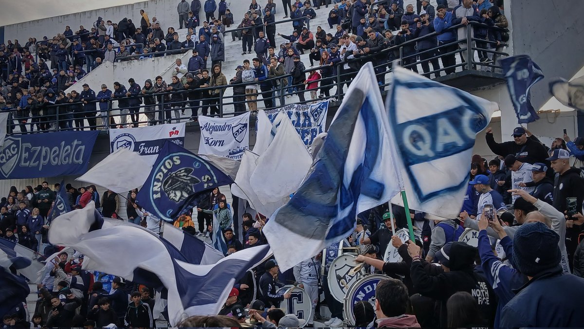 🤍🎶 Pasan los años, pasan los jugadores...

#VamosQuilmes