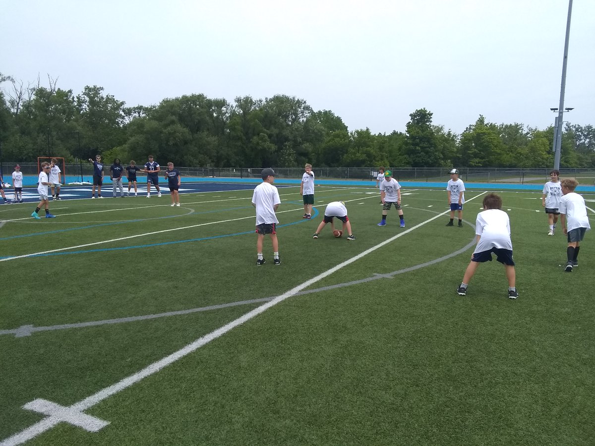 AMAZING DAY FOR OUR YOUTH CAMP TODAY !!
60 plus from grades 4-7 showed up and showed out with our varsity guys leading the way! Great day to be a WILDCAT!