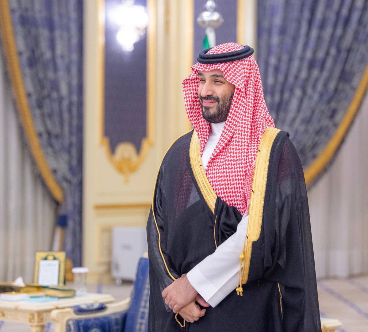 k_l8l's tweet photo. نُجدد في #الذكرى_الثامنة_لبيعة_ولي_العهد الولاء لسمو سيدي الأمير محمد بن سلمان، قائد الرؤية، وصانع التحوّل، وملهم الشباب.
ثمانية أعوام من المجد، نفاخر بها العالم، ونمضي بها نحو مستقبل أعظم 🇸🇦
#محمد_بن_سلمان
#البيعة_الثامنة 
#السعودية https://t.co/RXUiqBM5ig