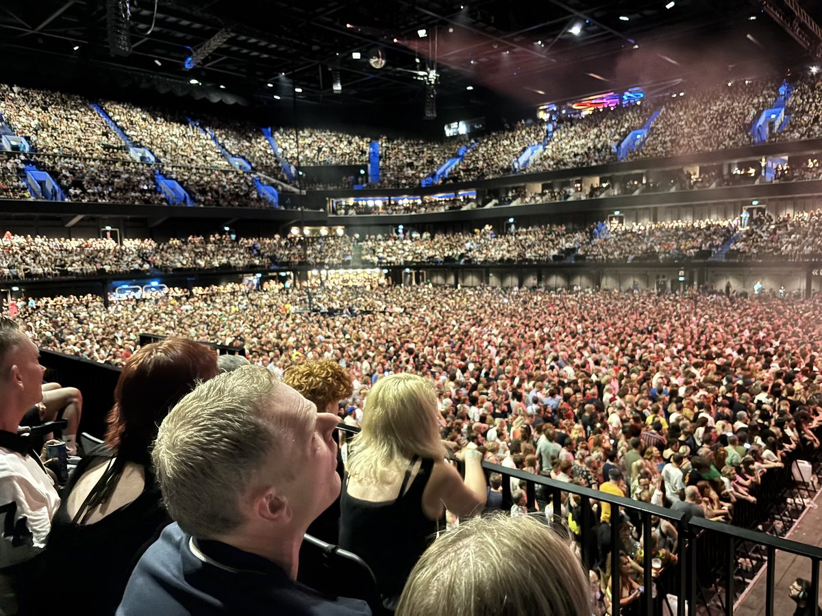 Cracking night for Pulp at the Co-Op. Jarvis has still got it.