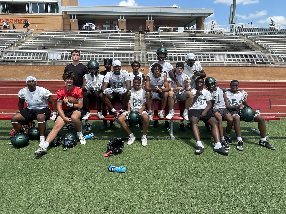 Went 2-2 on the day at the Kirkwood 7on7 tournament. We beat Parkway North in tournament play which put us in the championship game only for it to be cancelled due to heat. We certainly got better today and I am super proud of these guys! #ALLIN #WeAreMehlville