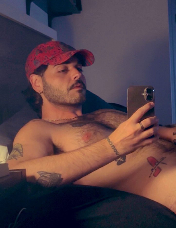shirtless summer sleeps