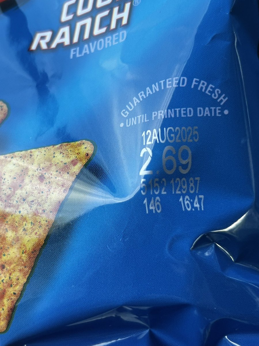 here4godsglory's tweet photo. @Doritos i just got a small bag at the store, opened and they’re stale. Wtf. https://t.co/h6nOCCzoYg