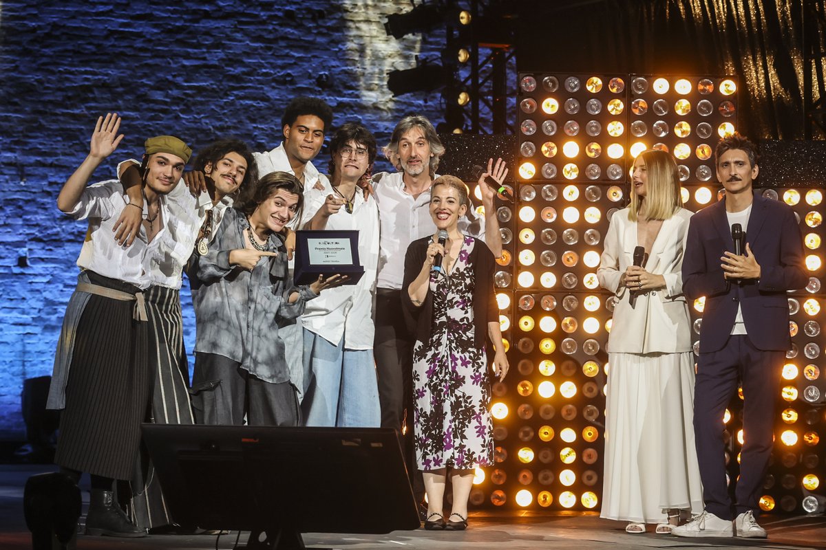 Il premio <a href="/NUOVOIMAIE/">NUOVO IMAIE</a> , per il finanziamento di un tour, va agli Abat-Jour❤️‍🔥