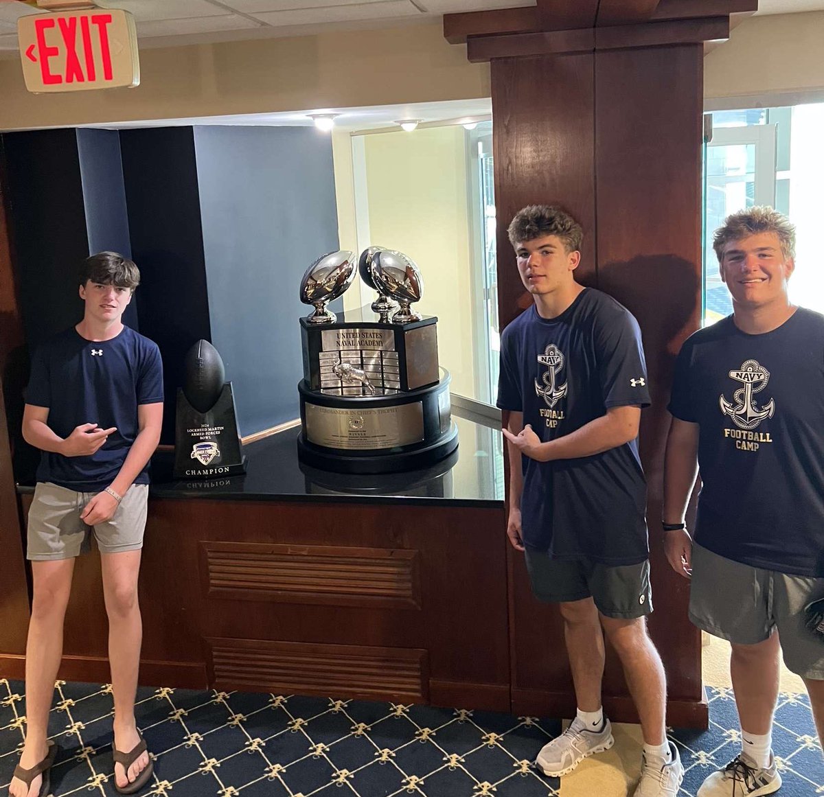 Jacksondeal57's tweet image. Great to be back in Annapolis for the @NavyFB camp. I got to long snap and play offensive line. It was great getting to meet all the coaches, and thank you @SmithHoke for showing me around campus. Looking forward to being back for a game.
@trlong02 @MattOverton_LS…