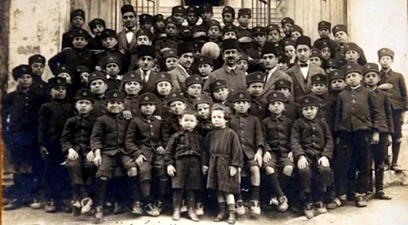 Sadi ÖZGÜL 🇹🇷 🌤️🏛️🌍🎯🎙️ (@sadiozgultr) on Twitter photo <a href="/durbunhaber/">Dürbün</a> Hitler soykırım yaptı. Talat Paşa Ermeni soykırımı yapmadı. Ermeniler Müslüman soykırımı yapıldığı için tehcir edildi. Tehcir'i yöneten Talat Paşayı saygıyla anıyoruz.
Türkler soykırımcı olsaydı Kazım Karabekir 5.000 Ermeni Gürbüz Çocuğu korumaya almazdı By <a href="/GaroPaylan/">Garo Paylan - Կարօ Փայլան</a> efendi... <a href="/durbunhaber/">Dürbün</a> Hitler soykırım yaptı. Talat Paşa Ermeni soykırımı yapmadı. Ermeniler Müslüman soykırımı yapıldığı için tehcir edildi. Tehcir'i yöneten Talat Paşayı saygıyla anıyoruz.
Türkler soykırımcı olsaydı Kazım Karabekir 5.000 Ermeni Gürbüz Çocuğu korumaya almazdı By <a href="/GaroPaylan/">Garo Paylan - Կարօ Փայլան</a> efendi...