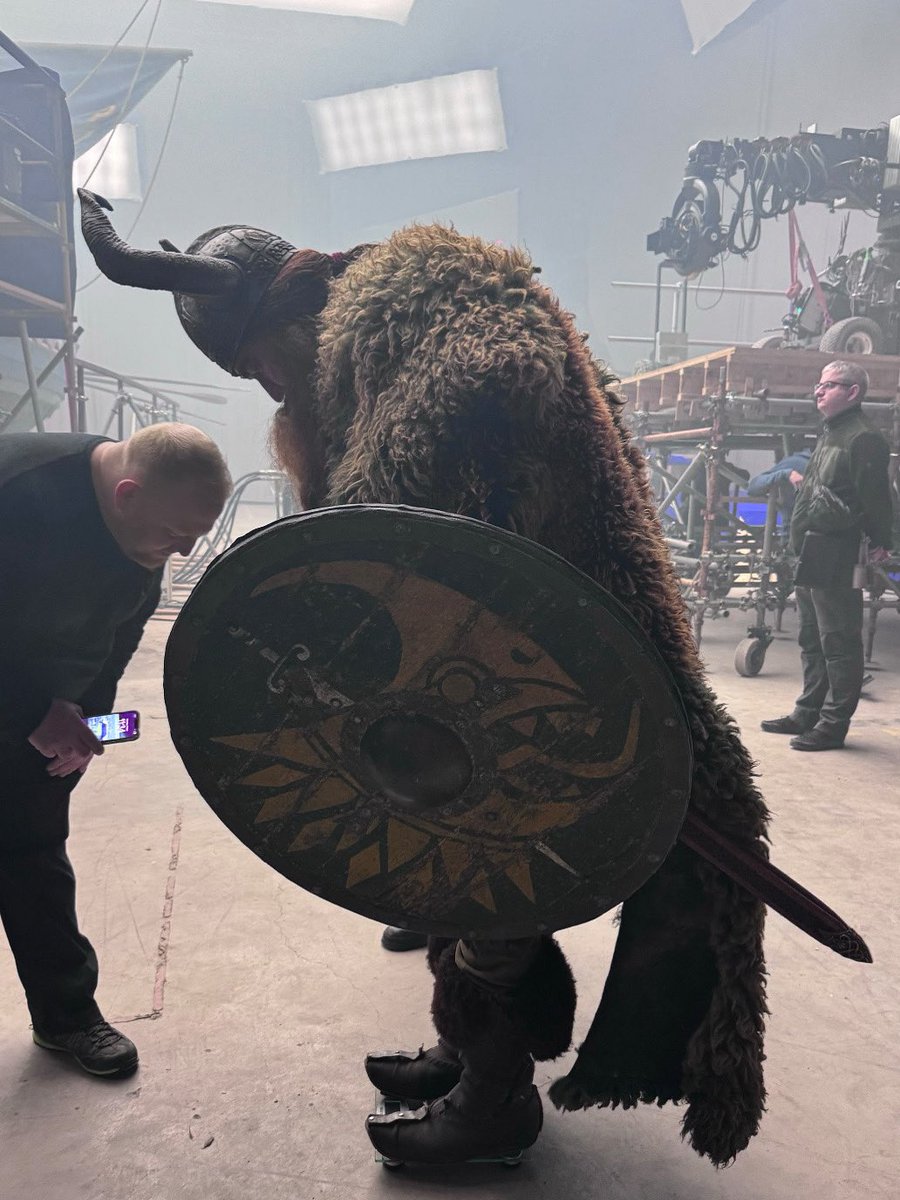 Gerard Butler tweet media