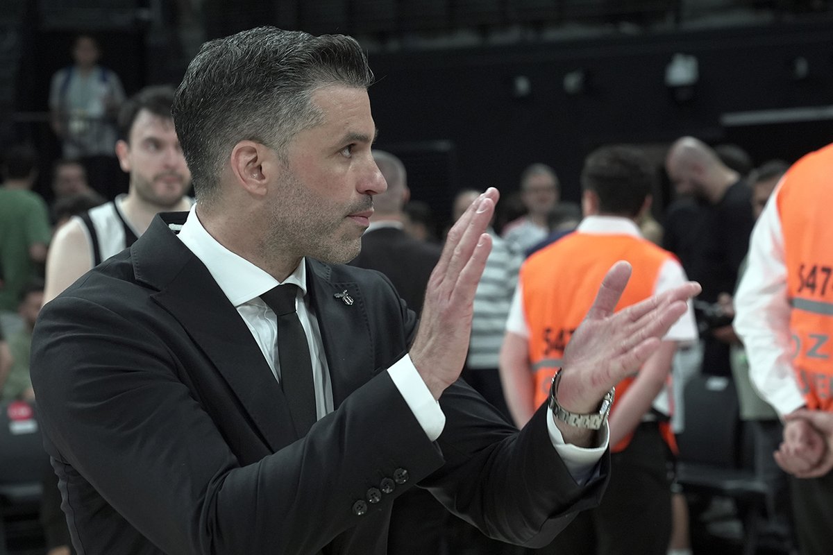 Derbi zaferinin ardından Dusan Alimpijevic: "Hiçbir zaman pes etmeyeceğiz"

🔗ntvspor.net/basketbol/derb…

Foto: AA