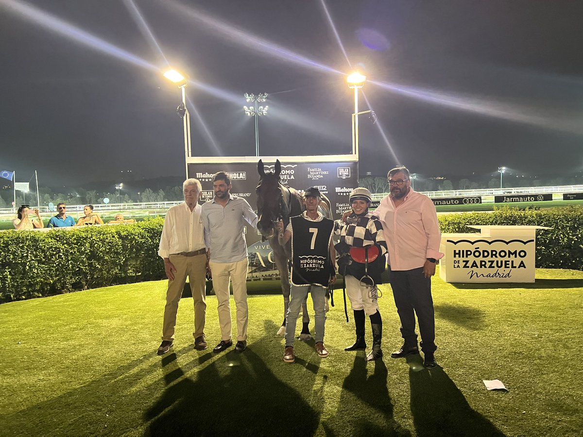 Hipódromo de La Zarzuela (@hipodromomadrid) on Twitter photo Enhorabuena a la Cuadra Cometa por la victoria de Pinsapo (Zoustar) en el Premio Abe de Fuego. Preparación de Juan Carlos Rosell y monta de <a href="/DenisaSikorov4/">Denisa Sikorová</a>. 🏇🏆 Enhorabuena a la Cuadra Cometa por la victoria de Pinsapo (Zoustar) en el Premio Abe de Fuego. Preparación de Juan Carlos Rosell y monta de <a href="/DenisaSikorov4/">Denisa Sikorová</a>. 🏇🏆