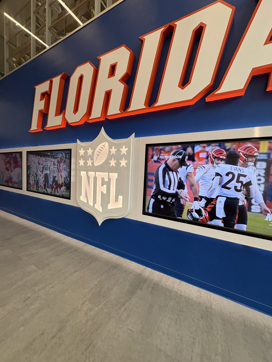 francoisjavian's tweet image. Recaps at Florida Gators this past week🐊🐊! #nothingbutwork💯