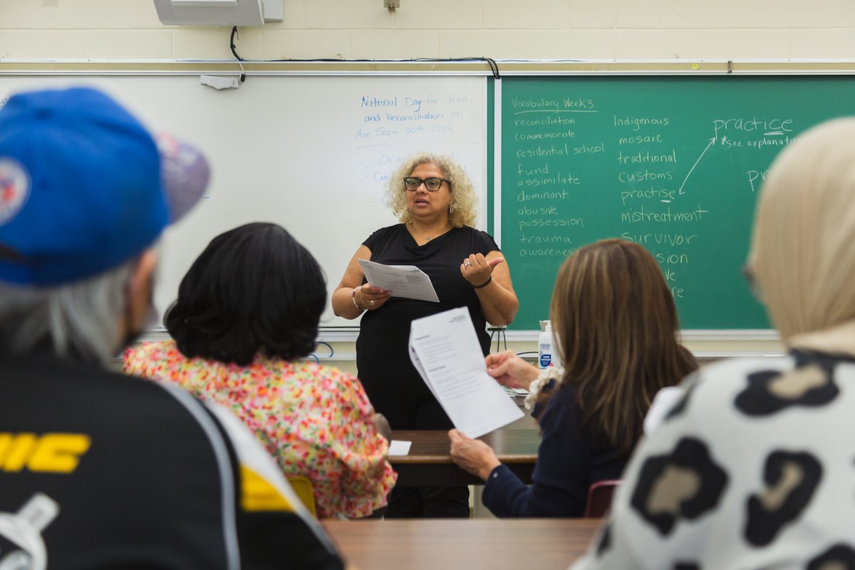 TDSB Community Services (@tdsb_cs) on Twitter photo Hey <a href="/tdsb/">Toronto District School Board</a> staff and instructors! Know adults in your communities who could benefit from free pre-employment & digital skills classes? ESU's offering free summer classes: bit.ly/449fKrC Hey <a href="/tdsb/">Toronto District School Board</a> staff and instructors! Know adults in your communities who could benefit from free pre-employment & digital skills classes? ESU's offering free summer classes: bit.ly/449fKrC