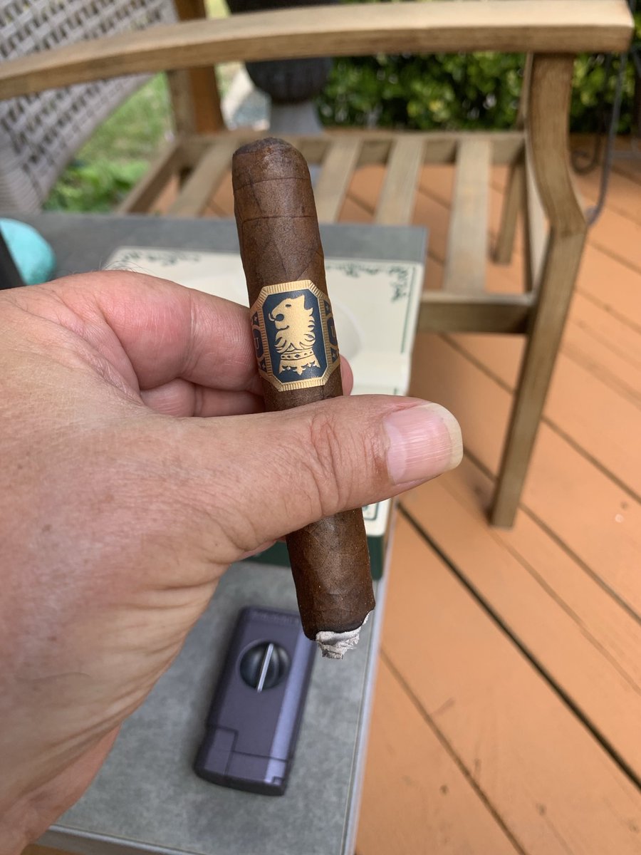 mike c (@mikethepepsiguy) on Twitter photo Finished all my projects for the day now its burger time but first <a href="/drewestatecigar/">Drew Estate Cigars</a> undercrown and a rum and pepsi Finished all my projects for the day now its burger time but first <a href="/drewestatecigar/">Drew Estate Cigars</a> undercrown and a rum and pepsi