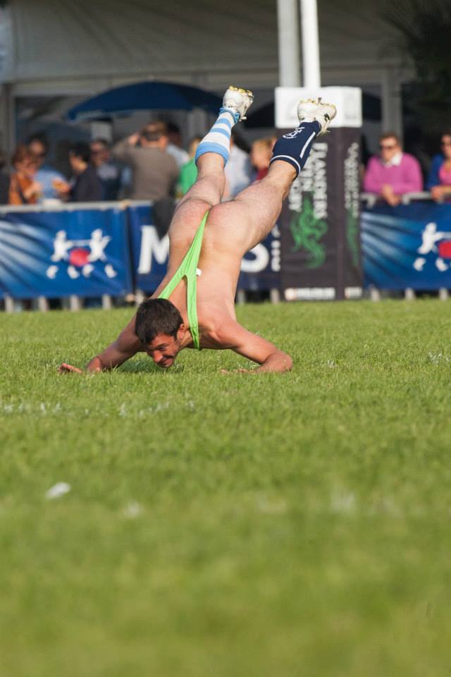 nakedrugger's tweet photo. I apologize I am having technical difficulties today but this naked rugger from Flanders is having the best kind of wardrobe malfunction. #nakedrugby #normalizenudity #bodypositivity https://t.co/uGNiMchuOV