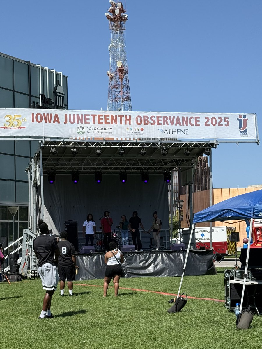 hughart_michael's tweet image. Never too hot to show support for #juneteenthweekend though!