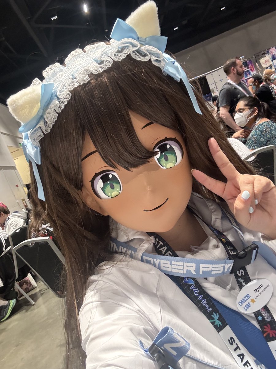 ‼️STARTING SOON‼️
MosoBox Kigurumi Meet &amp; Greet 🤝
📸FREE Polaroid Photos 
#OffKaiGen4