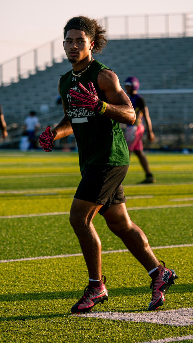 This recruiting journey with 3🌟LB Jayden Cupitt has been full of unforgettable highs and some tough, humbling lows. From the excitement of campus visits and connecting with incredible coaches, to the quiet stretches of uncertainty and moments that tested our patience and