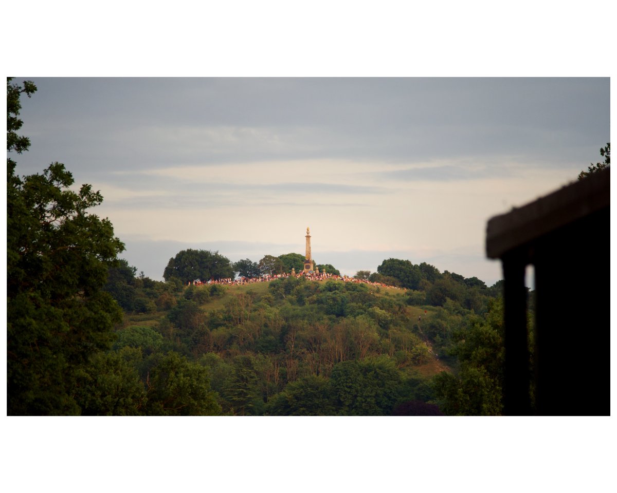 End of the week and end of the longest day!

A few gathering on Coombe Hill just behind the brewery too.

#brewery #indiebeeruk #brewerylife #beer #aylesbury #chilterns