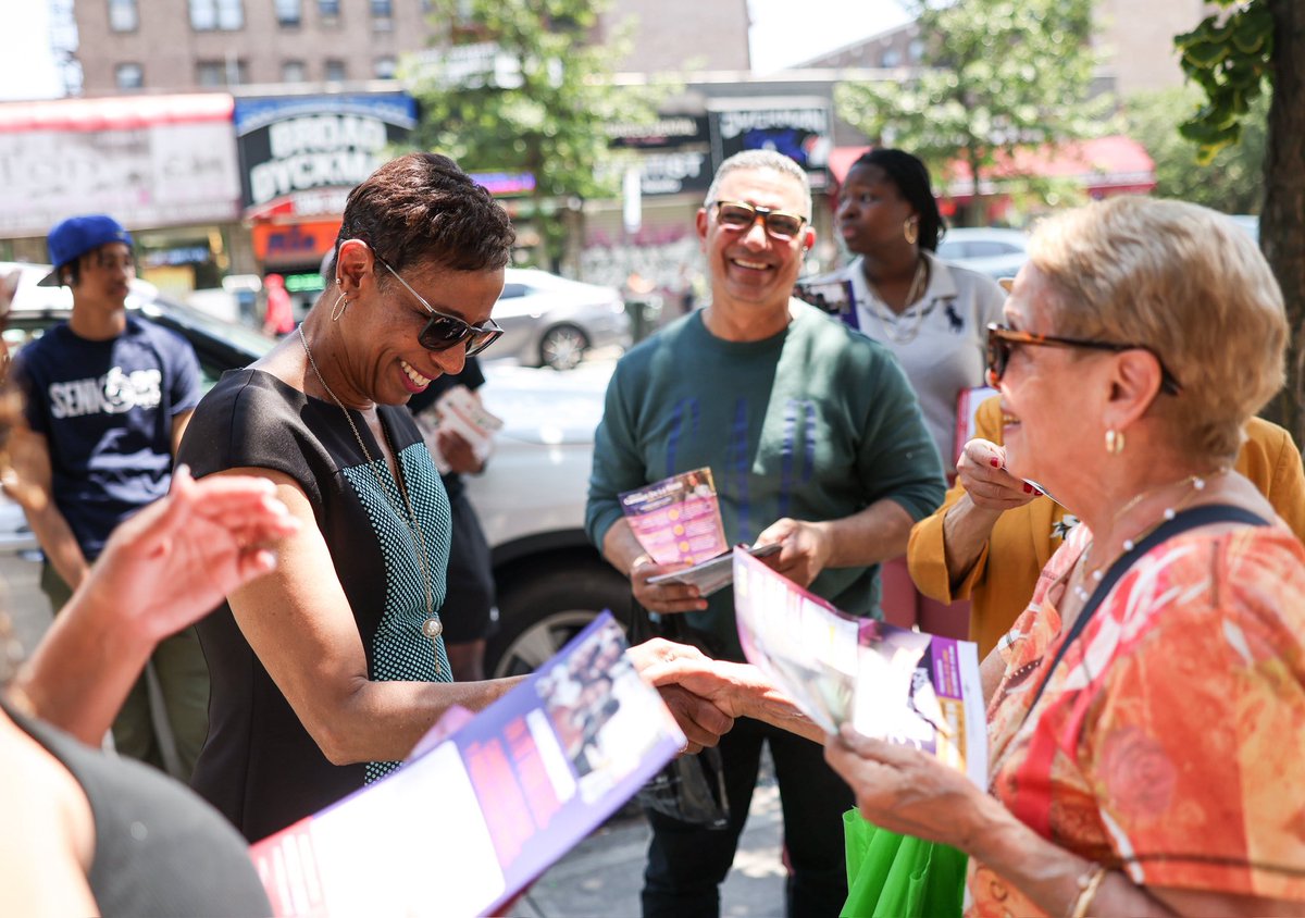 AdrienneEAdams's tweet image. Thank you @CarmenForNYC for the tour of Inwood today! Even in this heat, it was all smiles at the artist’s market and local businesses. Thank for your welcoming me to your community today, on the last weekend before Election Day!