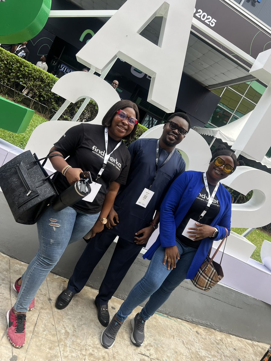 Findworka tweet media