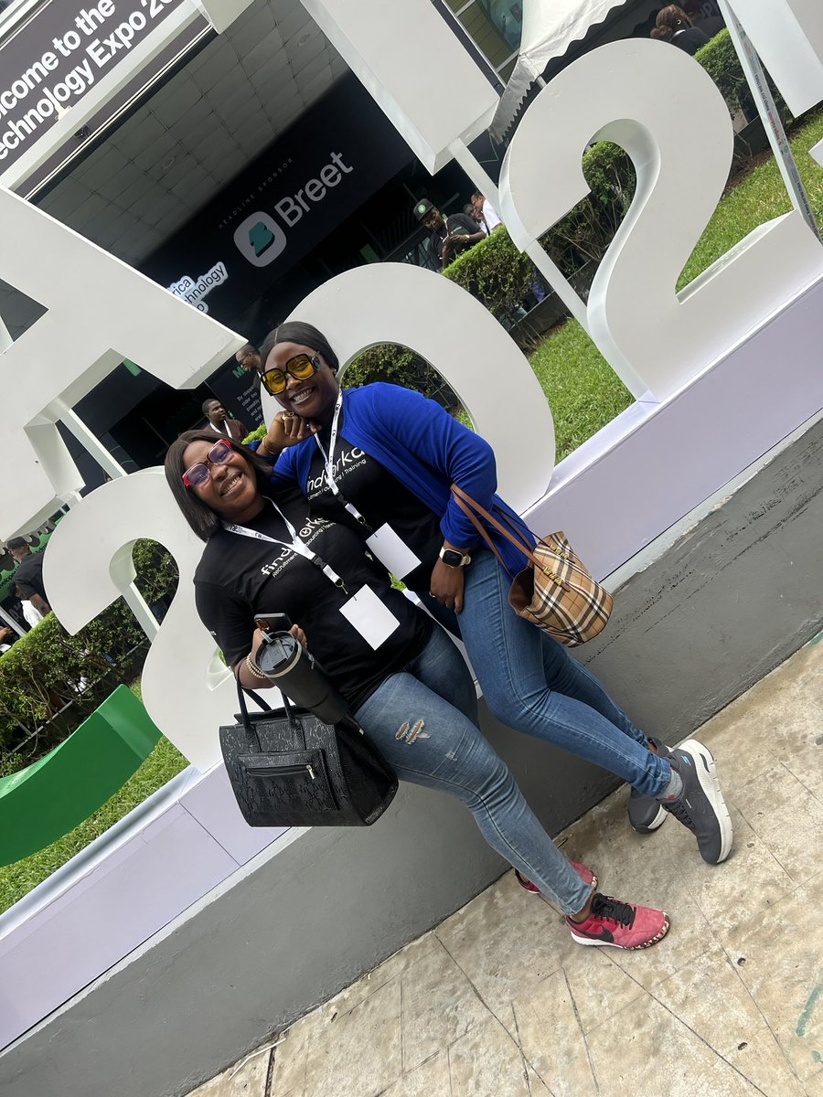 Findworka tweet media