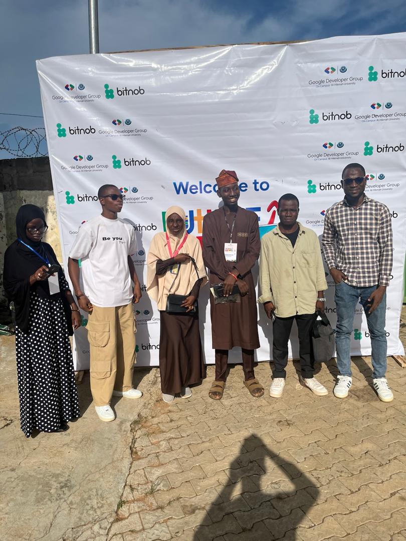 Pirage_yakub's tweet image. 🚀 #FutureFlip2025 was a game-changer. From bold ideas to raw truths, “Don’t be afraid to start small, ask questions, or fail forward.” – Bukunmi Folorunso. Today reminded me: even the biggest ideas start with a simple step.Let’s keep building. 🔥#GDSCHUI #GDGAlHikmahUni #Tech