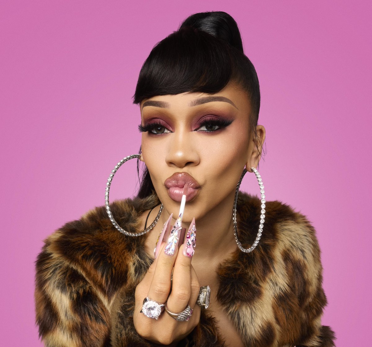 nyx cosmetics got my lips lookin’ like a snack… tap tap tap in 💋 <a href="/Saweetie/">💎</a>