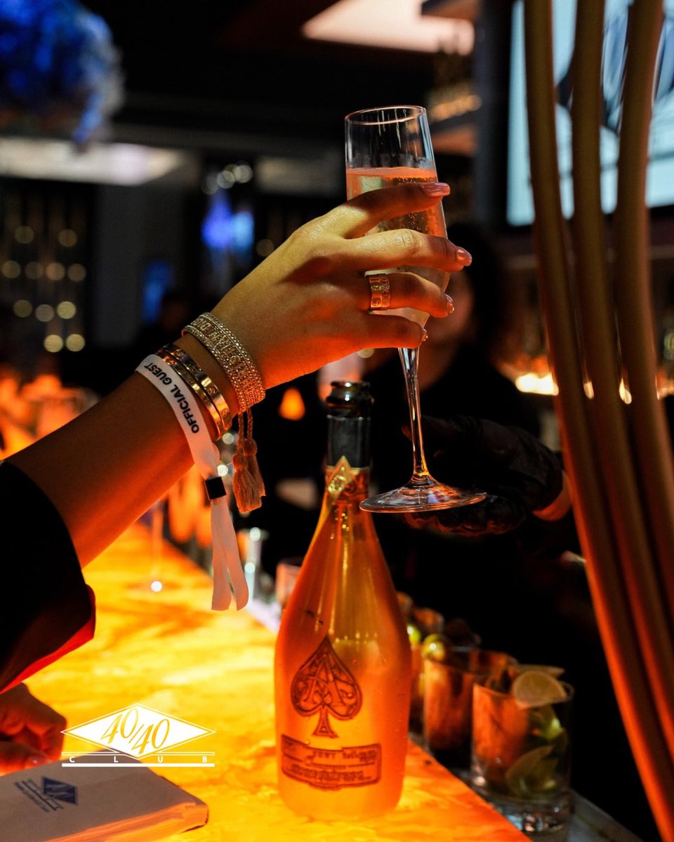 Day 2: Inside #4040Fanatics 

Enjoy Armand de Brignac Responsibly. 
#FanaticsFest #ArmanddeBrignac #Champagne