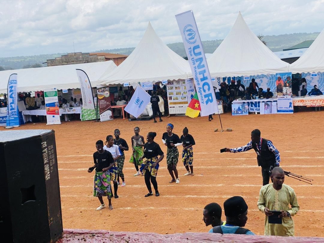 Saoudine08's tweet image. 20 juin, à Meiganga #JournéeMondialeDuRéfugié aux côtés de réfugiés, autorités & partenaires.
Culture, témoignages & engagement pour l’inclusion.
À Kentzou, 264 réfugiés sont rentrés volontairement en toute dignité.
L’espoir persiste.
#HopeAwayFromHome
#AvecLesRéfugiés | #WRD2025