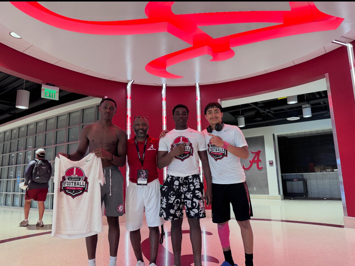 d1_eliii's tweet image. Thank you @IamKV1 for making it possible for me and my former teammates to come out and compete today,i will bring the things i learned today into the upcoming season💯🔥 @AlabamaFTBL @BAMACoachG @StCatsFootball @s_mcauliffe @TroyCollier_II @PrepRedzoneWI  @MaxPreps @MJ_NFLDraft
