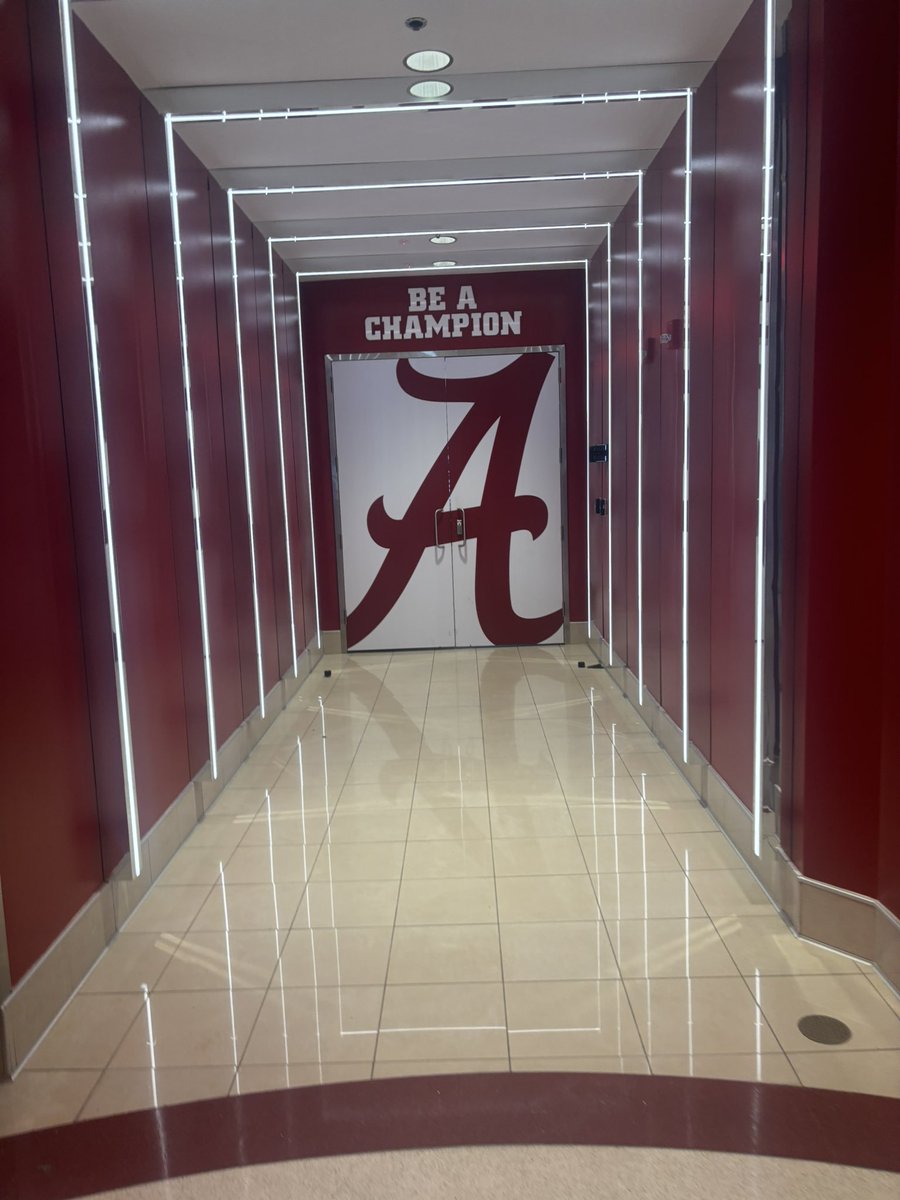 d1_eliii's tweet image. Thank you @IamKV1 for making it possible for me and my former teammates to come out and compete today,i will bring the things i learned today into the upcoming season💯🔥 @AlabamaFTBL @BAMACoachG @StCatsFootball @s_mcauliffe @TroyCollier_II @PrepRedzoneWI  @MaxPreps @MJ_NFLDraft