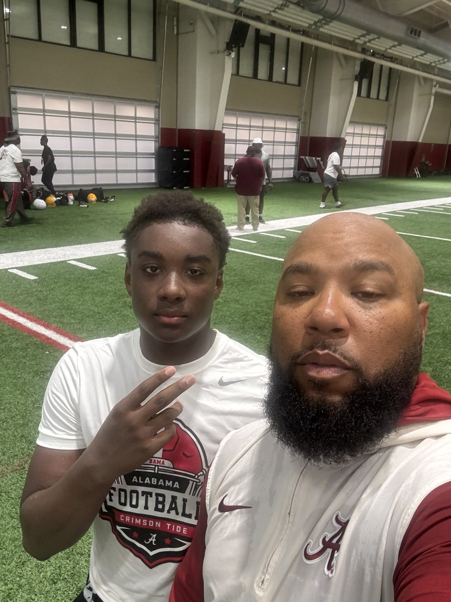 d1_eliii's tweet image. Thank you @IamKV1 for making it possible for me and my former teammates to come out and compete today,i will bring the things i learned today into the upcoming season💯🔥 @AlabamaFTBL @BAMACoachG @StCatsFootball @s_mcauliffe @TroyCollier_II @PrepRedzoneWI  @MaxPreps @MJ_NFLDraft