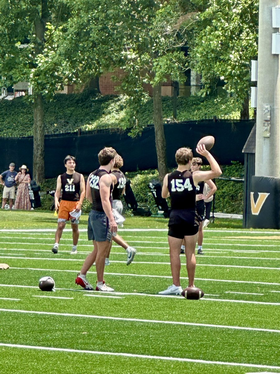gecoady's tweet image. I had an awesome time back in Nashville today! Thank you @CoachGallantST and @coachj_lepak for the invitation. Looking forward to being back.
@HKA_Tanalski @MiltonEagles_FB @CoachBenReaves @RecruitGeorgia @OCCoachJack @VandyFootball