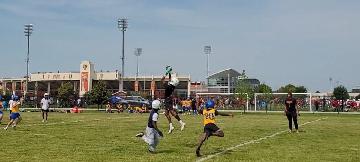I had a great time at the Eddie George Bowling Green 7on7 tournament today. <a href="/BG_Football/">BGSU Football</a> #seniorszn