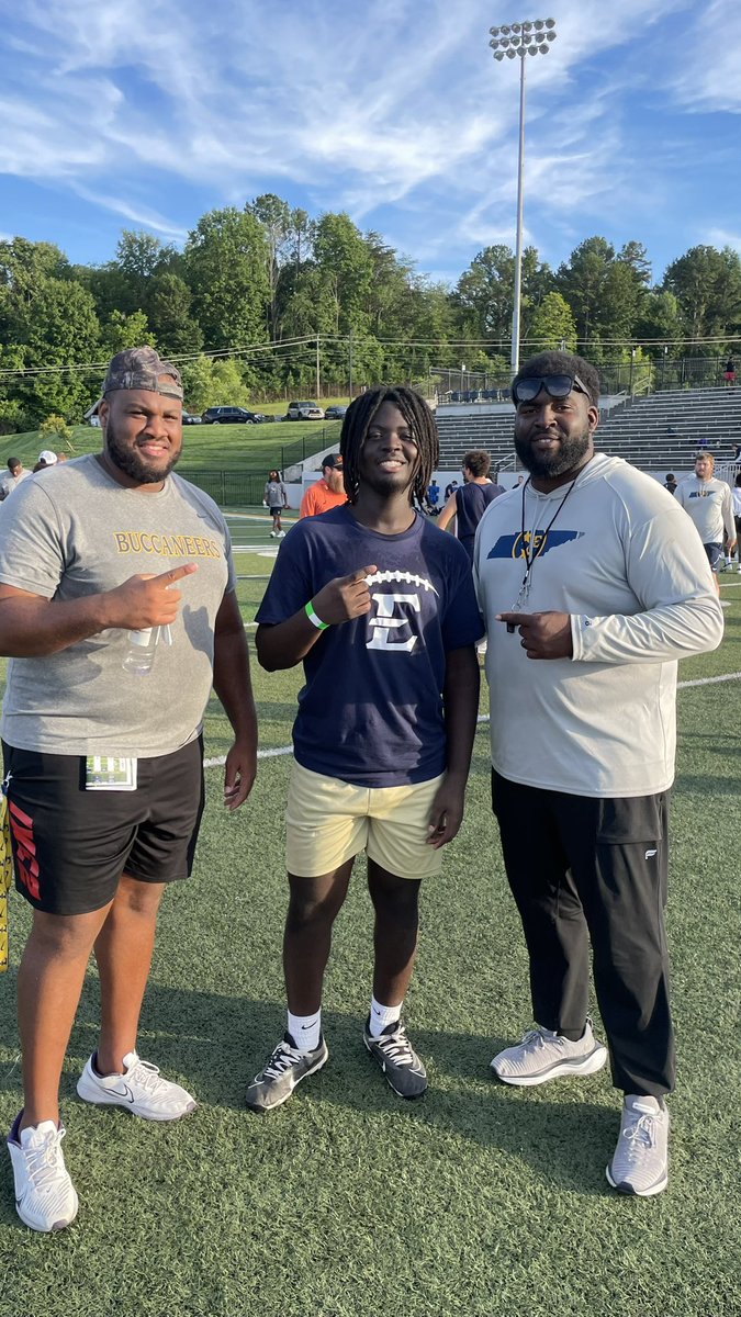 Christian Sanders (@chr1stwizzy) on Twitter photo Had a great time at <a href="/ETSUFootball/">ETSU Football</a> prospect camp yesterday, went 3-1 in pass rush. <a href="/JMMartin59/">james martin</a> <a href="/BH_FBRecruiting/">Blythewood FB Recruits</a> <a href="/BHSBengalFB/">Blythewood Football</a> <a href="/PRTYNTHABAKFLD/">Jamere Hogue</a> <a href="/Coach_heals/">Will Healy</a> Had a great time at <a href="/ETSUFootball/">ETSU Football</a> prospect camp yesterday, went 3-1 in pass rush. <a href="/JMMartin59/">james martin</a> <a href="/BH_FBRecruiting/">Blythewood FB Recruits</a> <a href="/BHSBengalFB/">Blythewood Football</a> <a href="/PRTYNTHABAKFLD/">Jamere Hogue</a> <a href="/Coach_heals/">Will Healy</a>