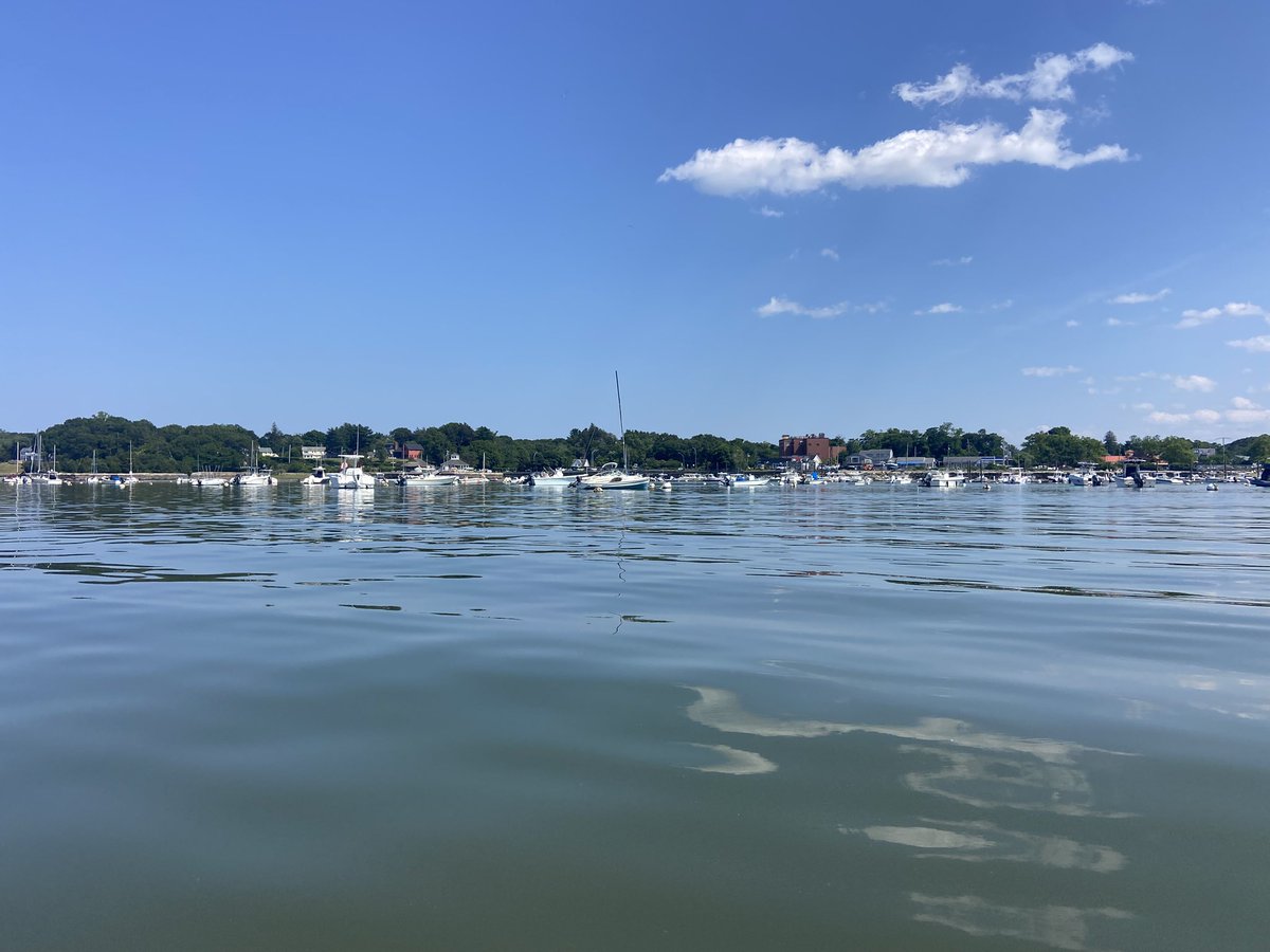 paul_lynch's tweet image. Summertime has arrived in Boston. Definitely a different feel out in the Harbor today. Tons of boats and excitement. Best paddle of the season so far.
@ericfisher @PeteNBCBoston @jreineron7 @SurfSkiWeather @MichaelPageWx @Pamelanbcboston @KevinBoston25