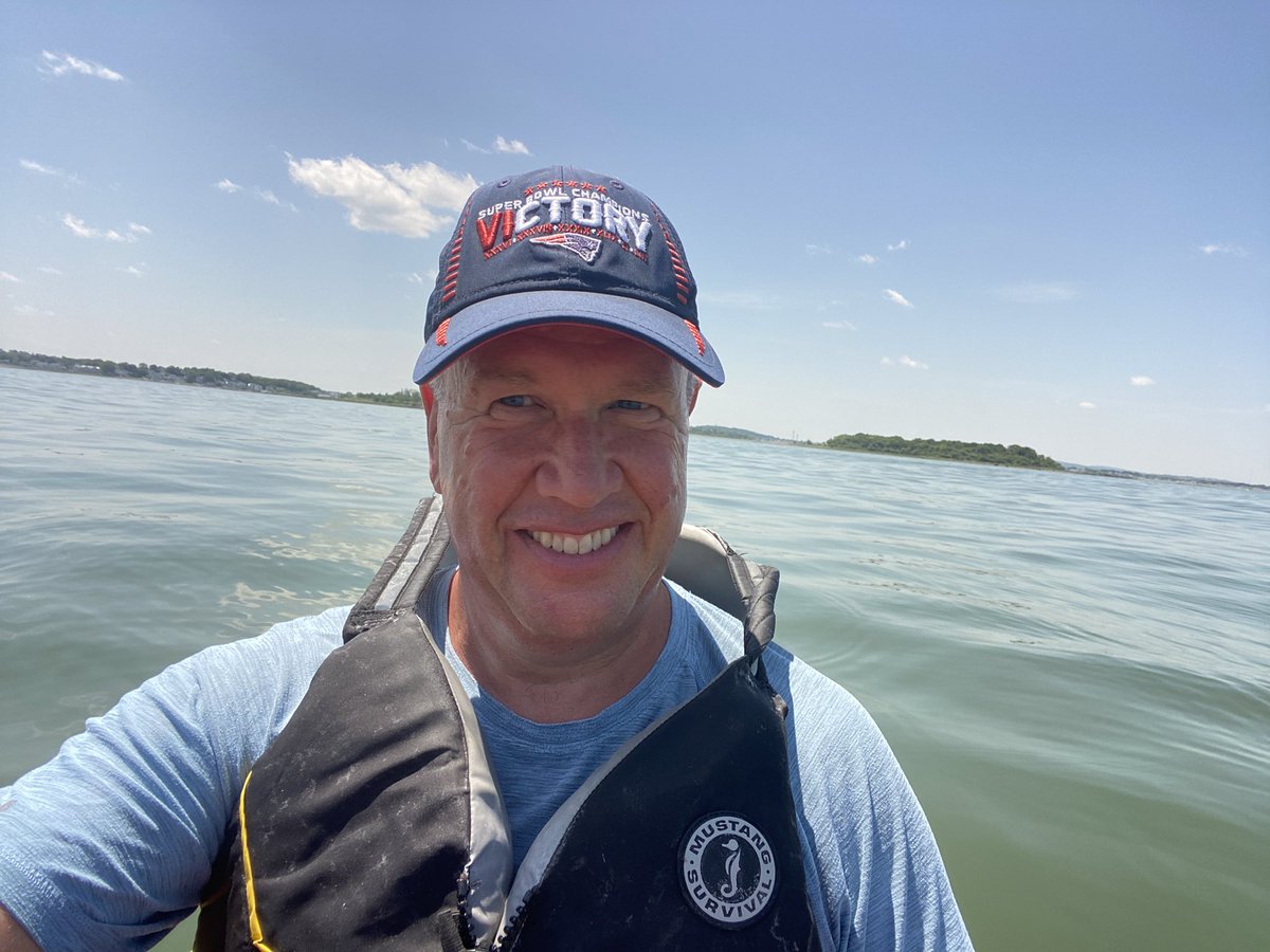 paul_lynch's tweet image. Summertime has arrived in Boston. Definitely a different feel out in the Harbor today. Tons of boats and excitement. Best paddle of the season so far.
@ericfisher @PeteNBCBoston @jreineron7 @SurfSkiWeather @MichaelPageWx @Pamelanbcboston @KevinBoston25