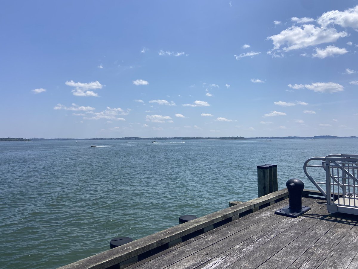 paul_lynch's tweet image. Summertime has arrived in Boston. Definitely a different feel out in the Harbor today. Tons of boats and excitement. Best paddle of the season so far.
@ericfisher @PeteNBCBoston @jreineron7 @SurfSkiWeather @MichaelPageWx @Pamelanbcboston @KevinBoston25