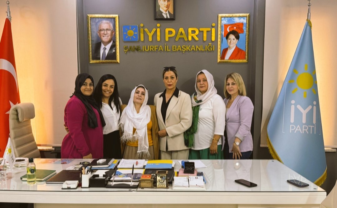 Birlik ve beraberliğimizin, İYİ bir aile olduğumuzun en güzel göstergesidir.
Hep birlikte daha İYİ günlere!🌹