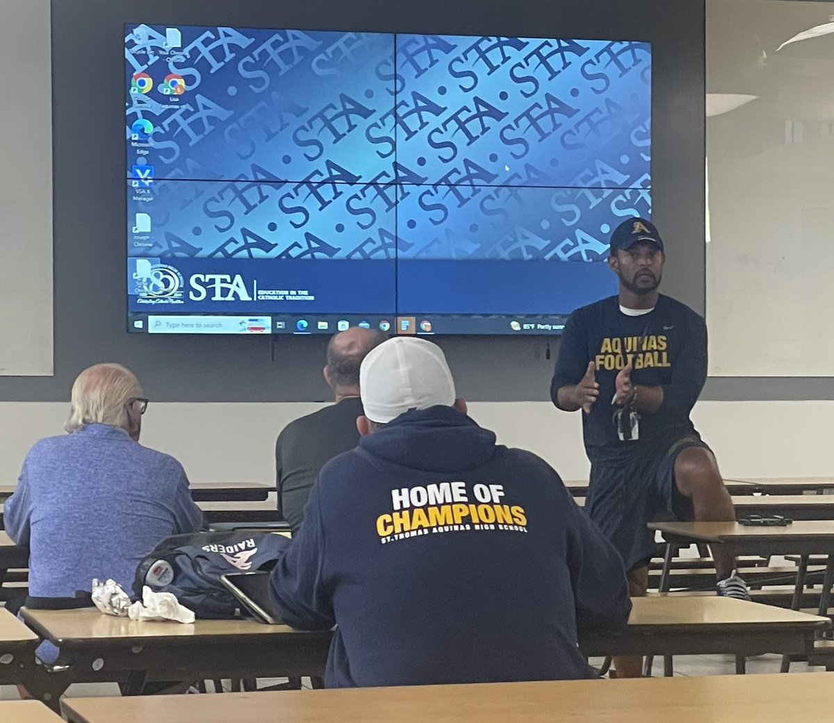 Aquinas Football (@sta_football) on Twitter photo 🔹🔸 SUMMER SACRIFICE STAFF MEETING🔸🔹
Working to win championships at STA is a blessed expectation. We’re exaggerate role model coaches who are required to inspire our players with consistent enthusiasm and positive reinforcement
#VictoryStory
#FFTE
#YouGoWeGo
<a href="/CoachHarriott/">Roger Harriott</a> 🔹🔸 SUMMER SACRIFICE STAFF MEETING🔸🔹
Working to win championships at STA is a blessed expectation. We’re exaggerate role model coaches who are required to inspire our players with consistent enthusiasm and positive reinforcement
#VictoryStory
#FFTE
#YouGoWeGo
<a href="/CoachHarriott/">Roger Harriott</a>