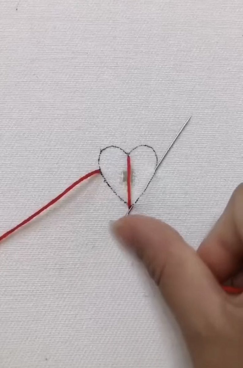 المسؤلية 

تحتاج  رجلاً 

وليس شاباً  وسيماً