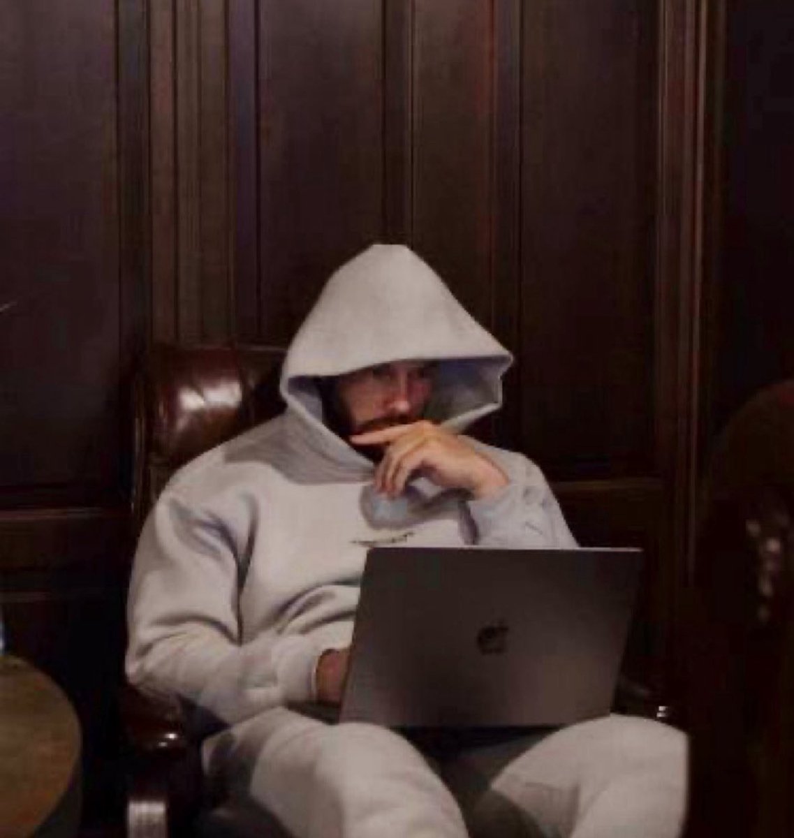 “OMG It’s Saturday! Let’s go party”

Me on a Saturday night: