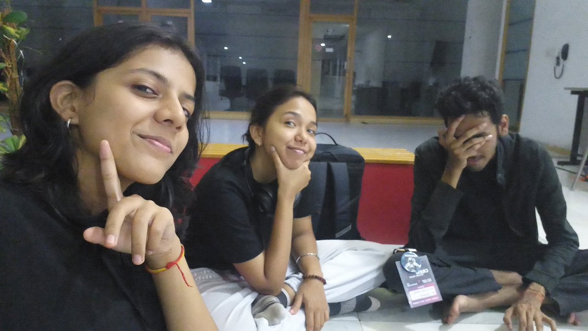 Can't be caught lacking
<a href="/SasteLog/">Divesh Kankani</a> <a href="/SinghMedha97670/">Medhavi Singh</a>