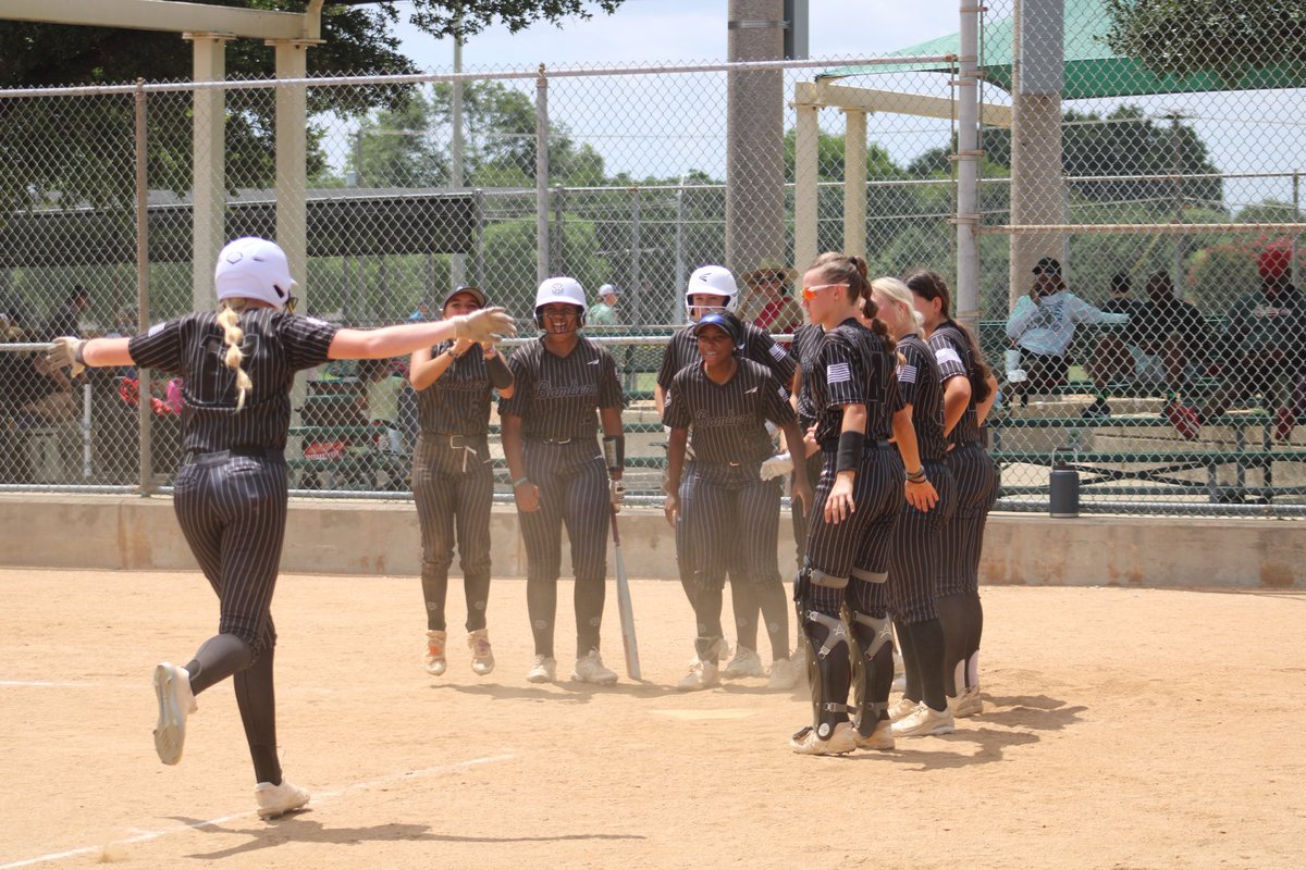 Texas Bombers Gold KTX tweet media