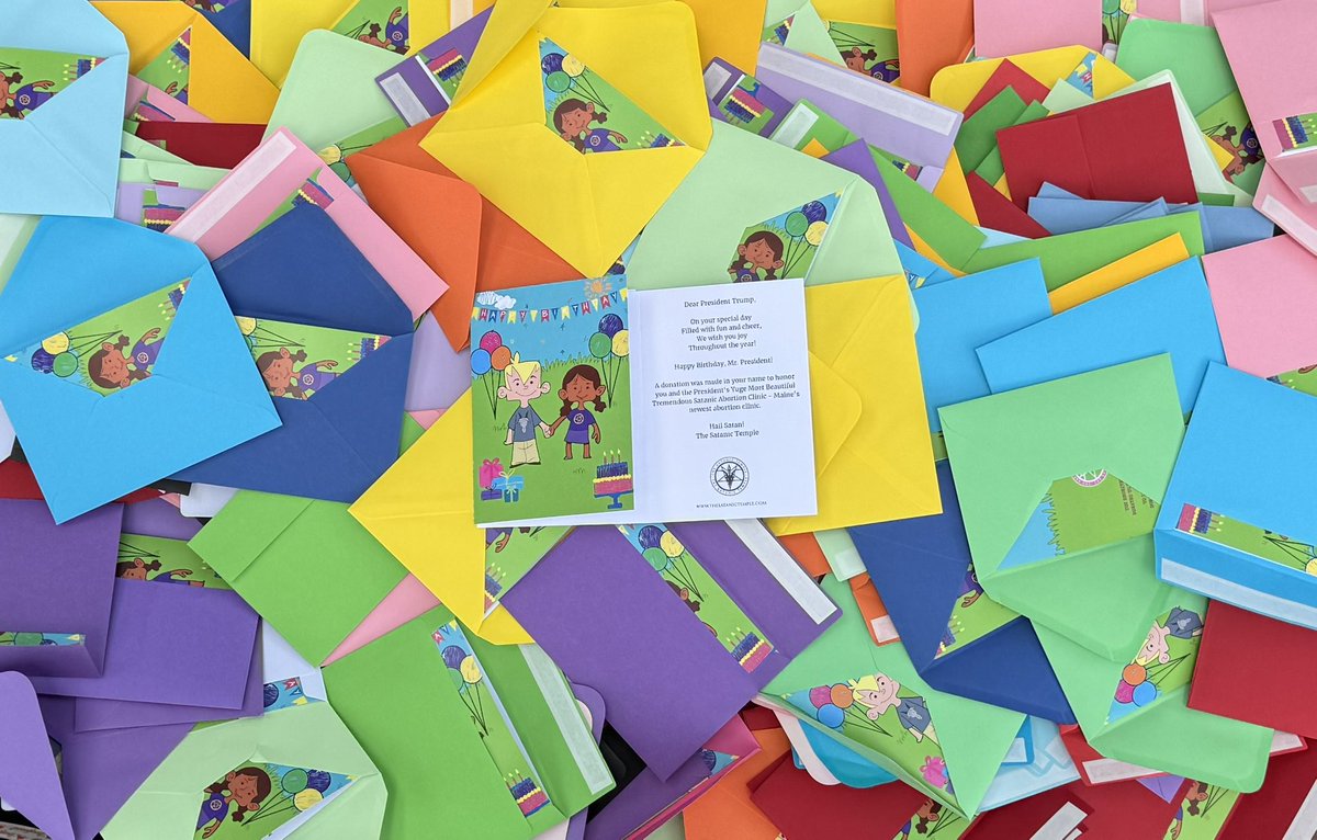 satanic_temple_'s tweet image. There’s still time to send a birthday card to President Trump celebrating TST’s third Satanic abortion clinic opening!
Satan’s little helpers have been hard at work getting your cards ready to send to the White House.
Go to TST.page/hbd-MrPresident to mail your card today!