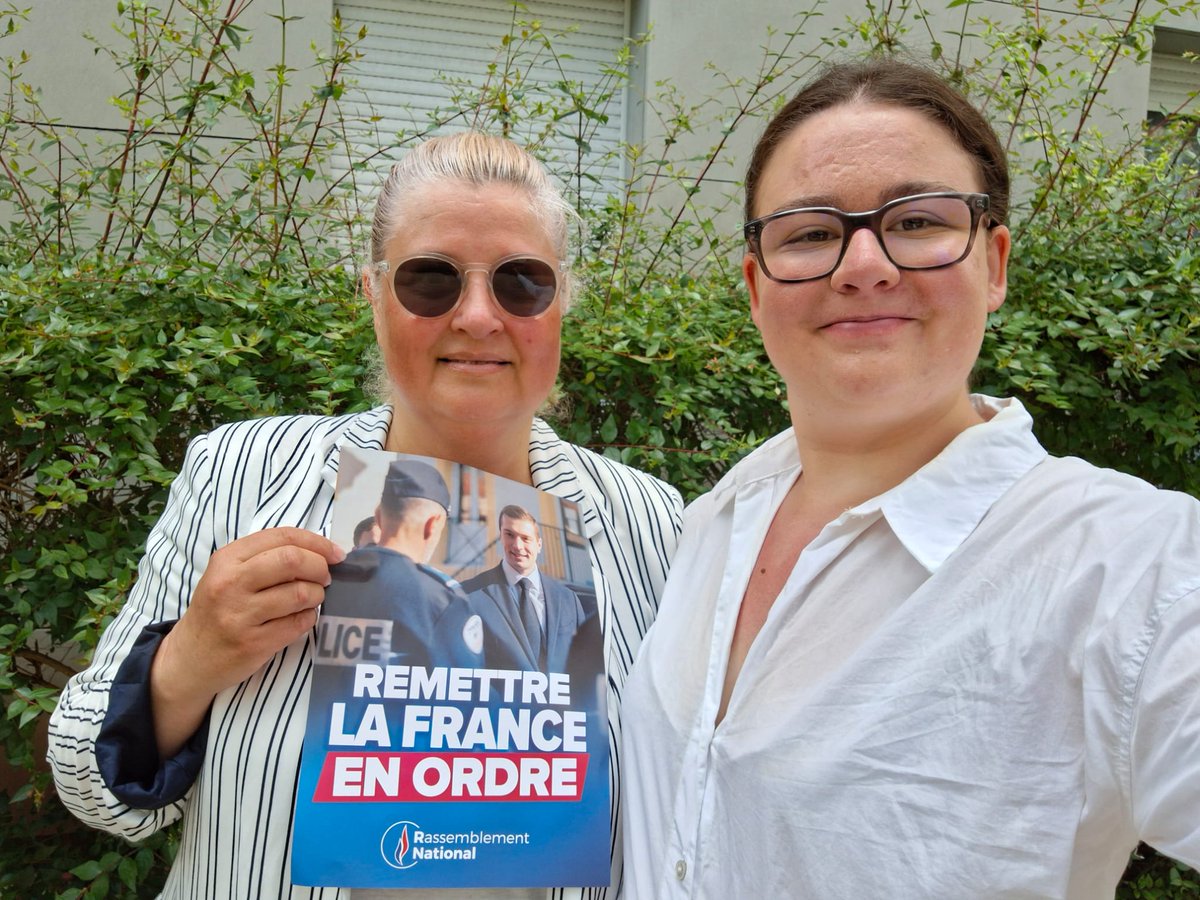 RNJ_92's tweet image. 🇨🇵 Engagez-vous pour vos convictions !

Comme ici à Puteaux ainsi qu&apos;à Asnières-Sur-Seine où nos jeunes se mobilisent sur le terrain avec un boitage patriote ☀️

#rnj92 #HautsdeSeine #Puteaux #Asnières