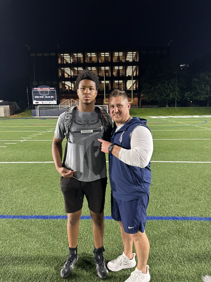 MoBangoura70's tweet image. After a great camp yesterday night I am blessed to have received my 6th D1 offer from Duquesne University! I appreciate the invite @Duq_CoachMack!! @CoachSchmittDU @CoachMJacobs34 @AllenTrieu @JaredLuginbill @Mark__Porter @RivalsFriedman @shafferdb @DuqFB
@Coach_Franke